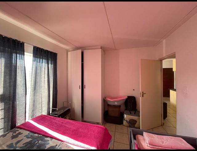 2 BEDROOM APARTMENT FOR SALE IN CASTLEVIEW